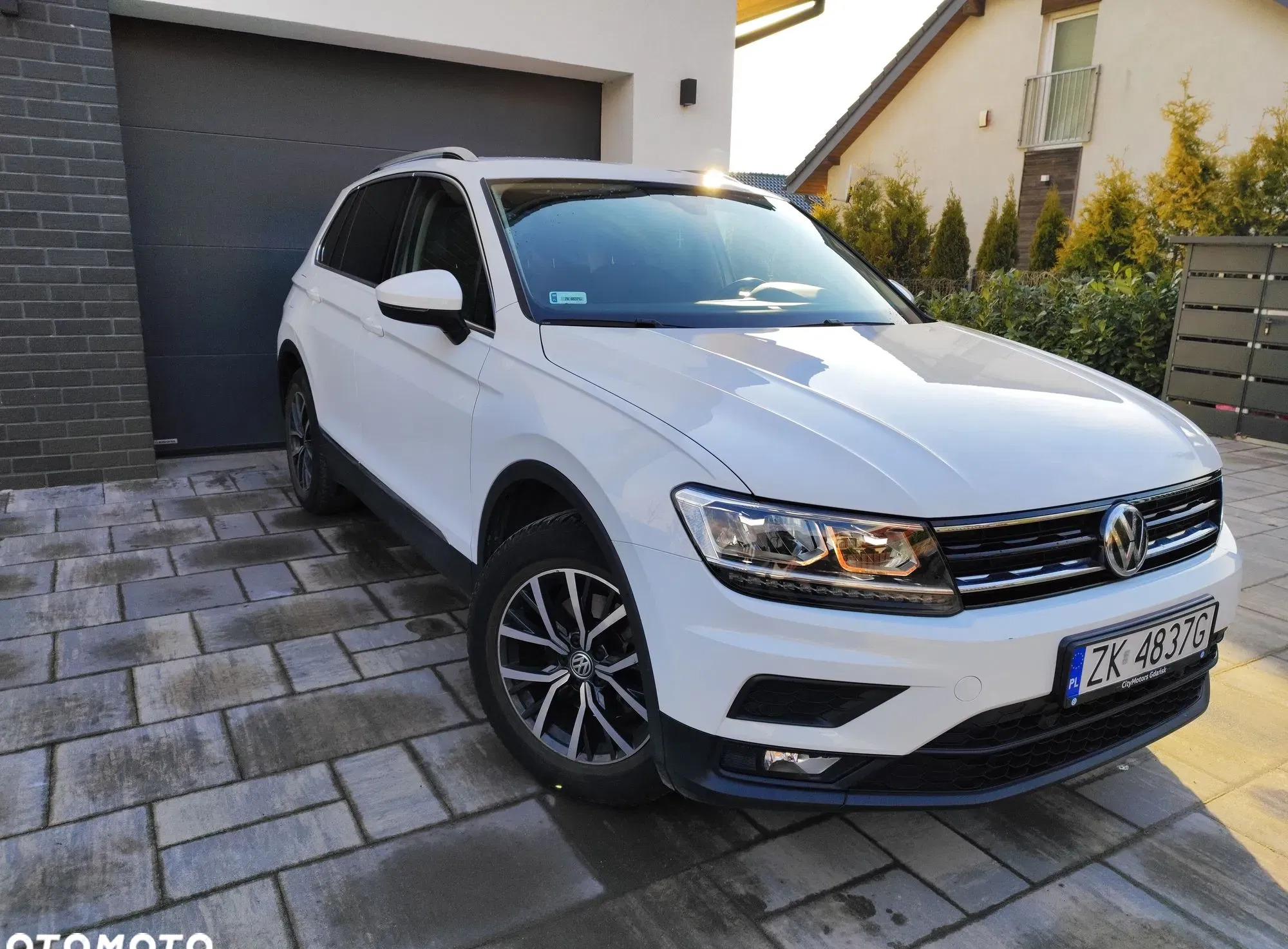 Volkswagen Tiguan cena 96900 przebieg: 48000, rok produkcji 2019 z Koszalin małe 154